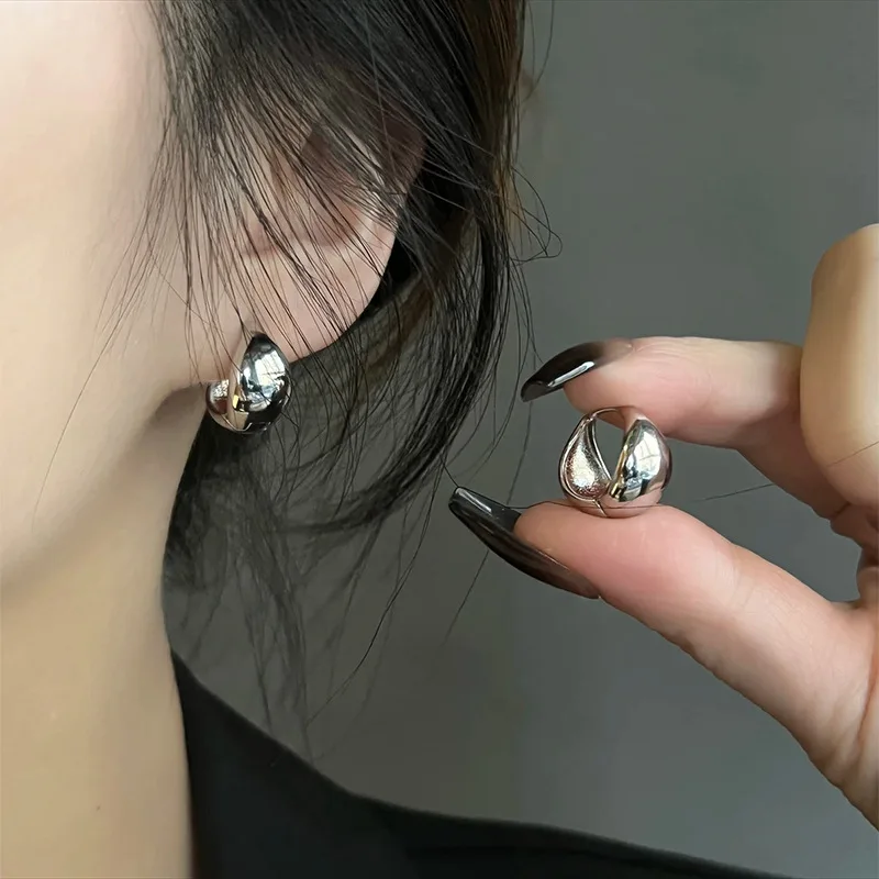 LATS Punk Oval Hoop Earrings Metallic Geometric Ear Buckle Minimalist Style U-shaped Ear Buckle Daily Life Earring Accessories LATS Punk Oval Hoop Earrings Metallic Geometric Ear Buckle Minimalist Style U-shaped Ear Buckle Daily Life Earring Accessories