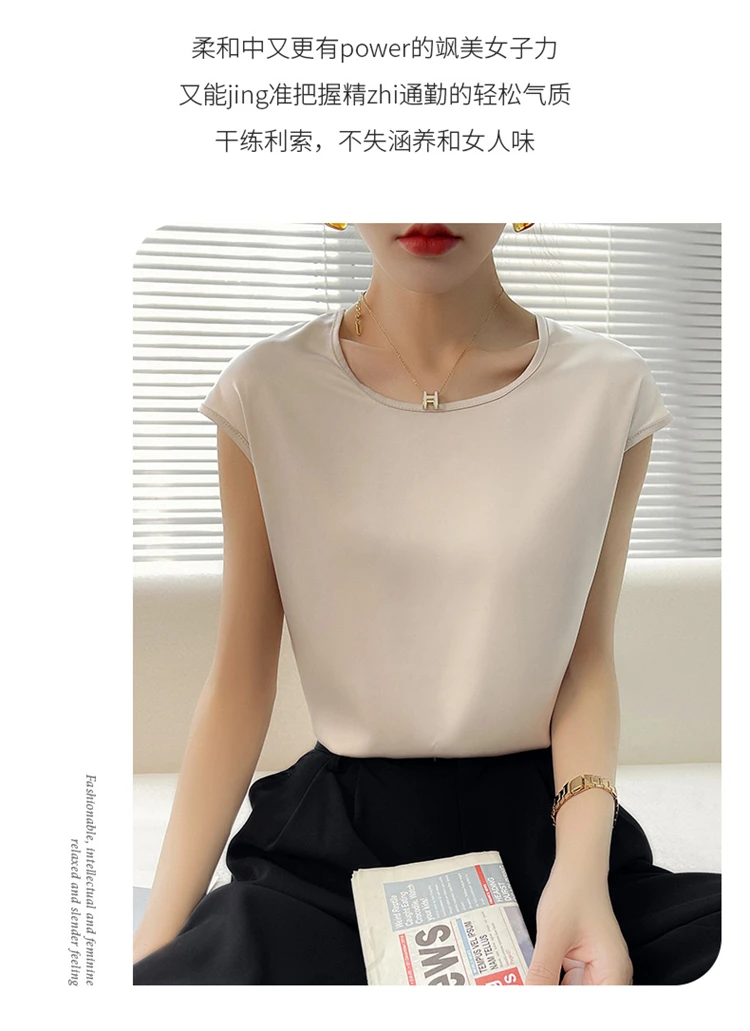 New O-Neck Silk Camisole Ladies Thin Vest Satin Loose Outer Sleeveless Top Summer Suit Insid Sling Mulberry Silk Bottoming Shirt New O-Neck Silk Camisole Ladies Thin Vest Satin Loose Outer Sleeveless Top Summer Suit Insid Sling Mulberry Silk Bottoming Shirt