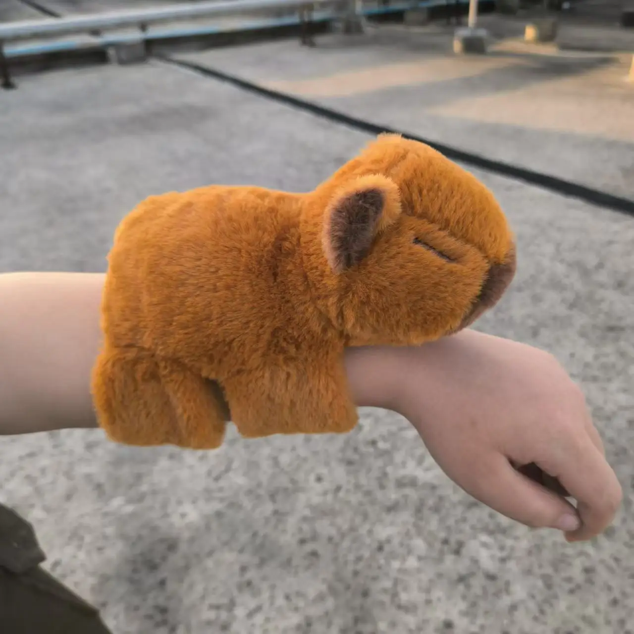 New Kapibala Plush Toy with Tail Simulation Dolphin Plush Bracelet, Animal Backpack Bracelet Gift for Children and Friends New Kapibala Plush Toy with Tail Simulation Dolphin Plush Bracelet, Animal Backpack Bracelet Gift for Children and Friends