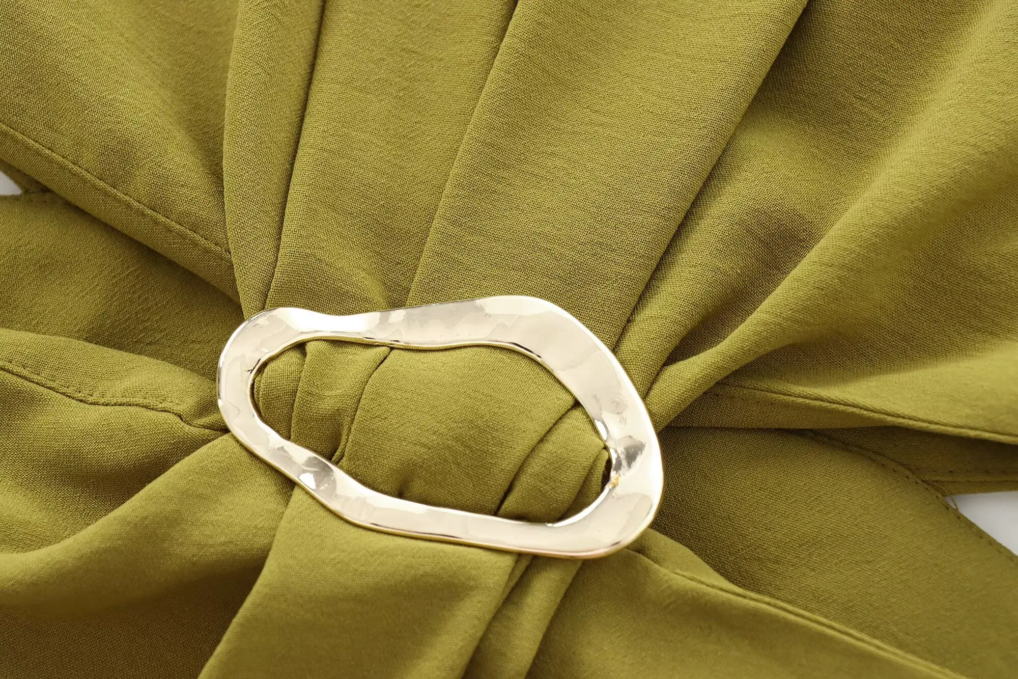 2024 Women's Autumn and Winter New Arrivals Fashion Temperament Open Design Buckle Decoration Sleeveless Long Dress 2024 Women's Autumn and Winter New Arrivals Fashion Temperament Open Design Buckle Decoration Sleeveless Long Dress