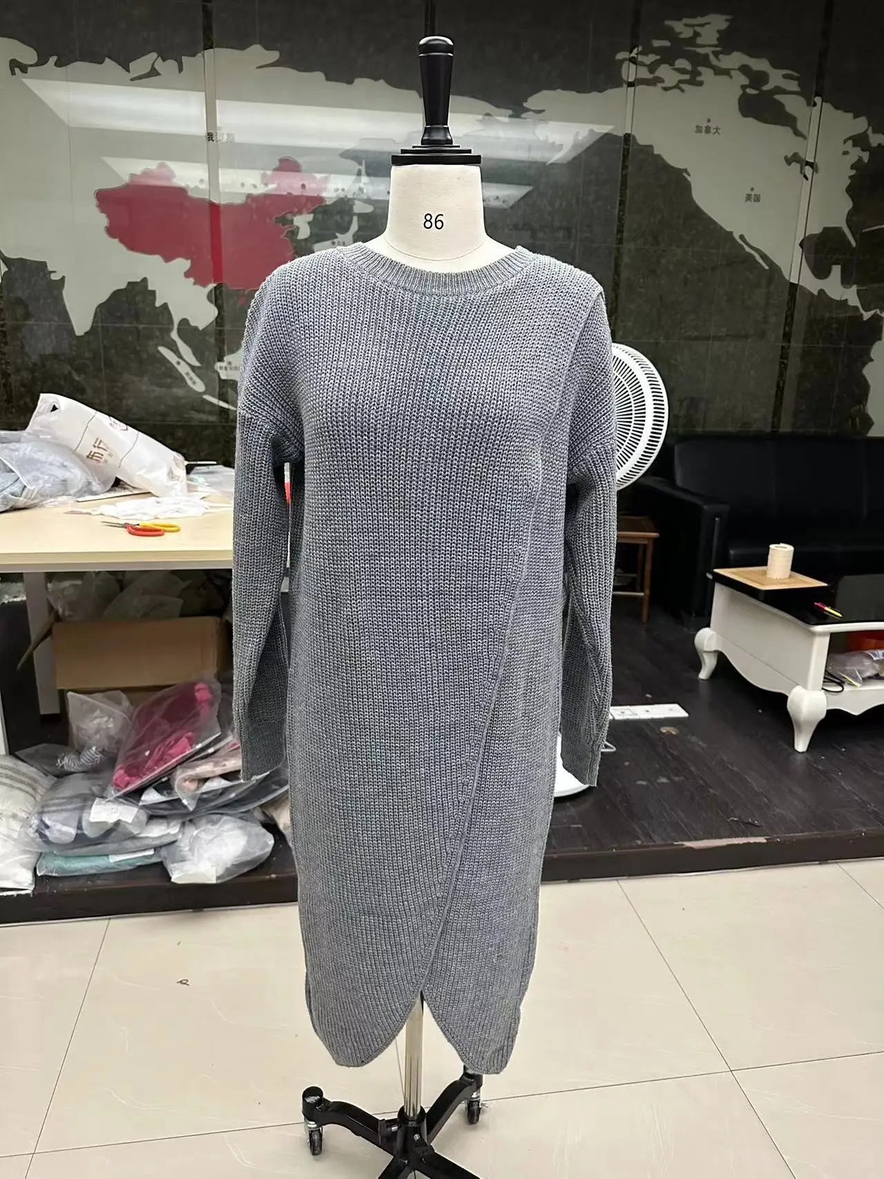 Women's Autumn Knitted Long Dress Solid Color Round Neck Pullover Long Sleeve Slim Temperament Commuting Irregular Dress Jacket Women's Autumn Knitted Long Dress Solid Color Round Neck Pullover Long Sleeve Slim Temperament Commuting Irregular Dress Jacket