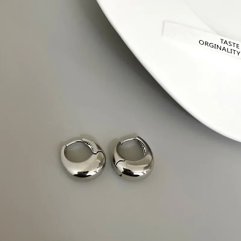 LATS Punk Oval Hoop Earrings Metallic Geometric Ear Buckle Minimalist Style U-shaped Ear Buckle Daily Life Earring Accessories LATS Punk Oval Hoop Earrings Metallic Geometric Ear Buckle Minimalist Style U-shaped Ear Buckle Daily Life Earring Accessories