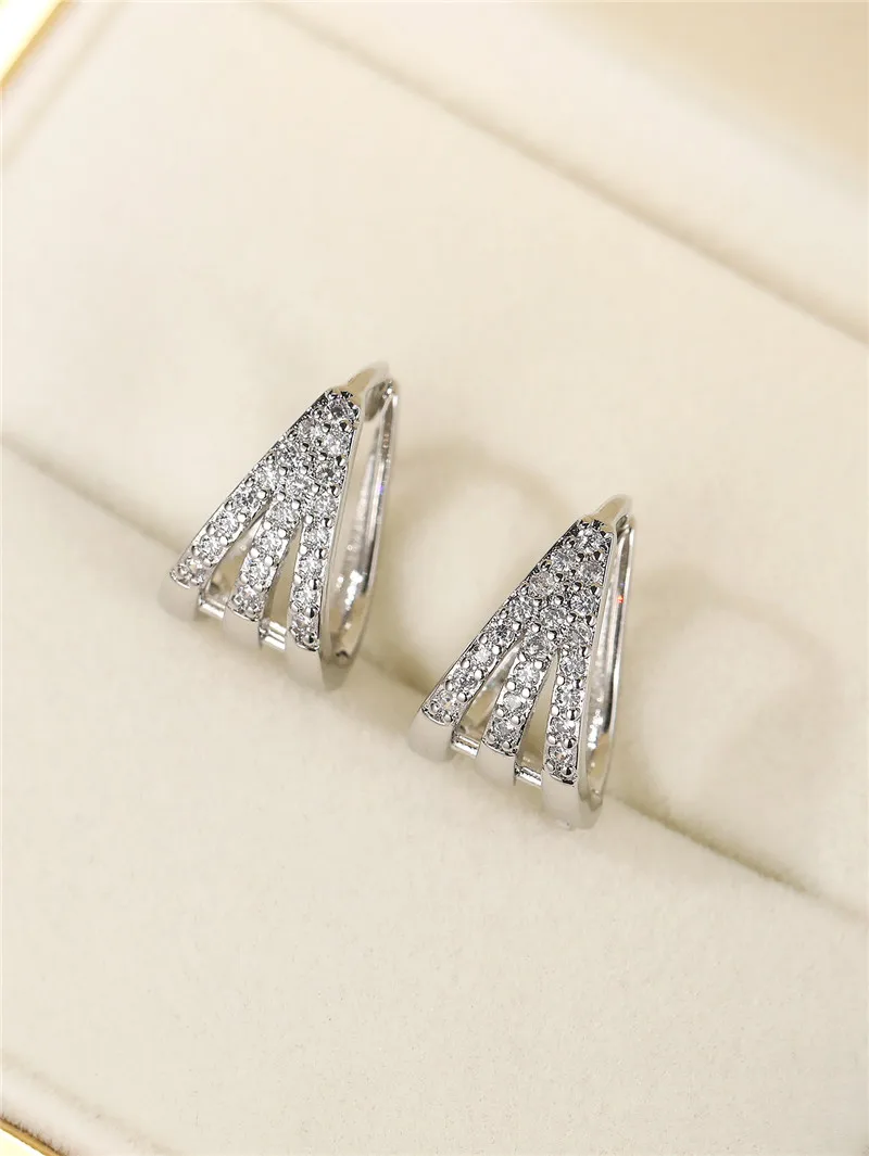 Huitan Colorful CZ Hoop Earrings Women Fashion Ear Hoop Accessories Luxury Bridal Wedding Earrings Statement Jewelry Drop Ship Huitan Colorful CZ Hoop Earrings Women Fashion Ear Hoop Accessories Luxury Bridal Wedding Earrings Statement Jewelry Drop Ship