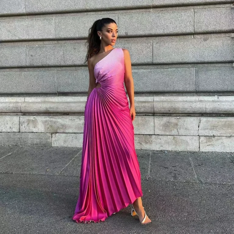 Long Dress Women's 2024 Summer Sleeveless Sexy Suspender V-Neck Slit Printed Dress