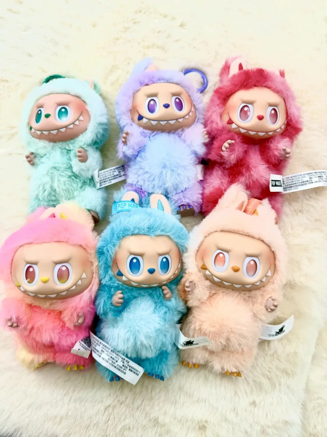 Labubu V3 Genuine The Monsters Big Into Energy Series Vinyl Face Blind Box Cute Labubu Fashion Pendant Decor Toys Surprise Gift