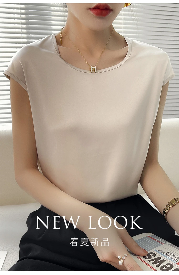 New O-Neck Silk Camisole Ladies Thin Vest Satin Loose Outer Sleeveless Top Summer Suit Insid Sling Mulberry Silk Bottoming Shirt New O-Neck Silk Camisole Ladies Thin Vest Satin Loose Outer Sleeveless Top Summer Suit Insid Sling Mulberry Silk Bottoming Shirt