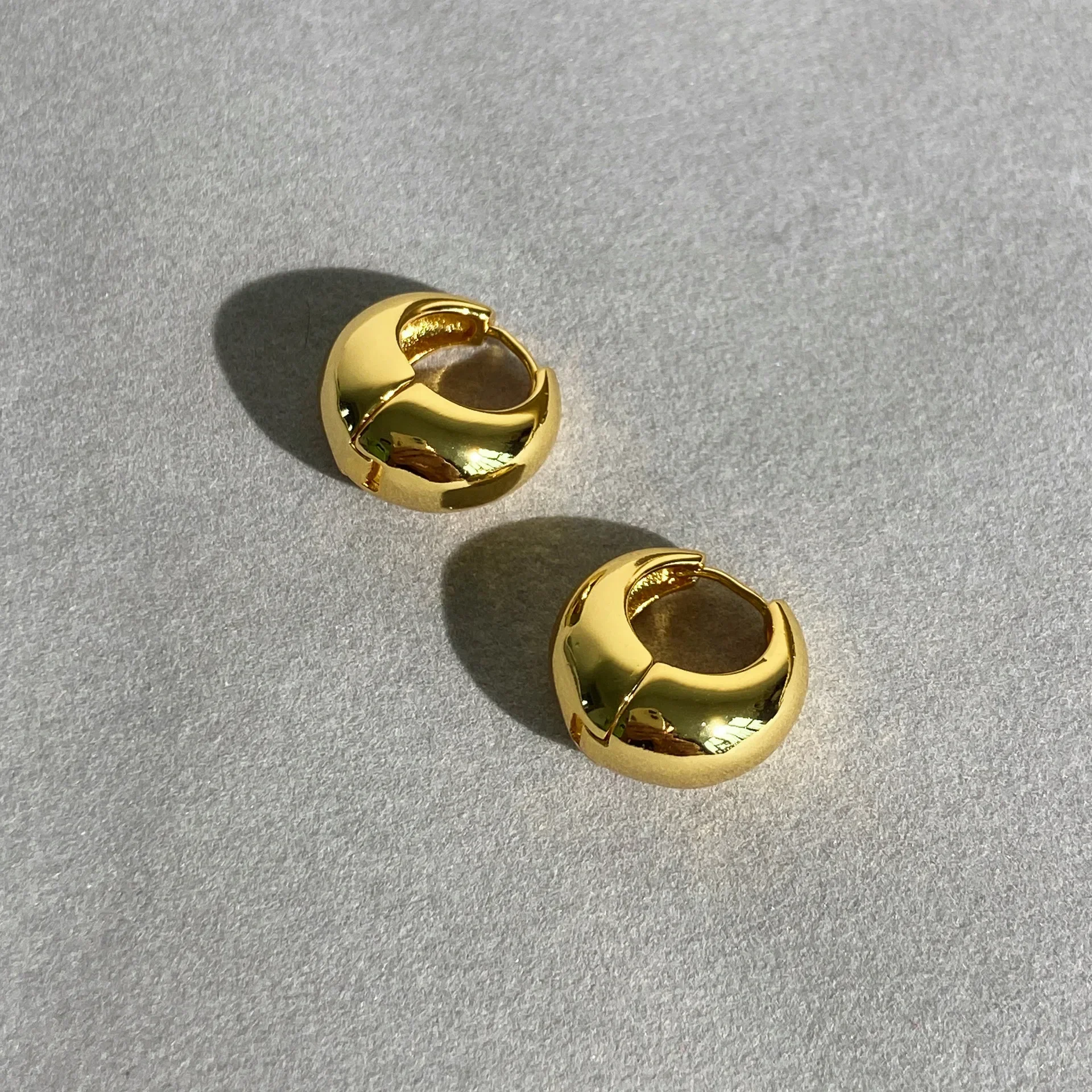 LATS Punk Oval Hoop Earrings Metallic Geometric Ear Buckle Minimalist Style U-shaped Ear Buckle Daily Life Earring Accessories LATS Punk Oval Hoop Earrings Metallic Geometric Ear Buckle Minimalist Style U-shaped Ear Buckle Daily Life Earring Accessories