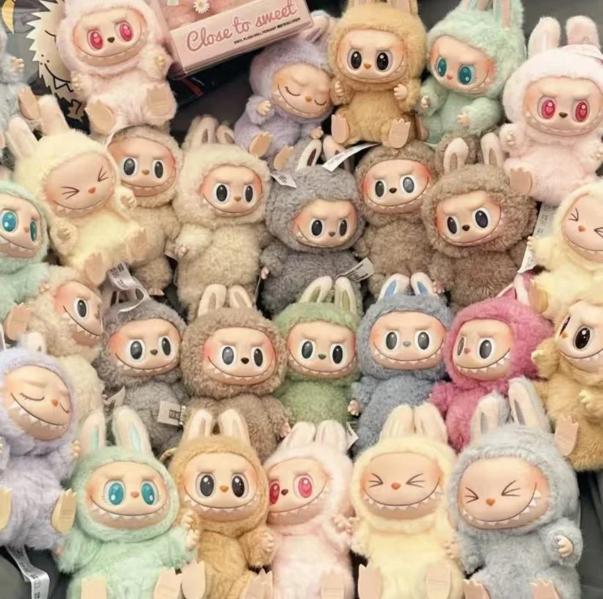 Authentic High Quality Monster Labubu Blind Box Series PVC Labubu Macaron Pendant Doll Monster Keychain Birthday Christmas Gift
