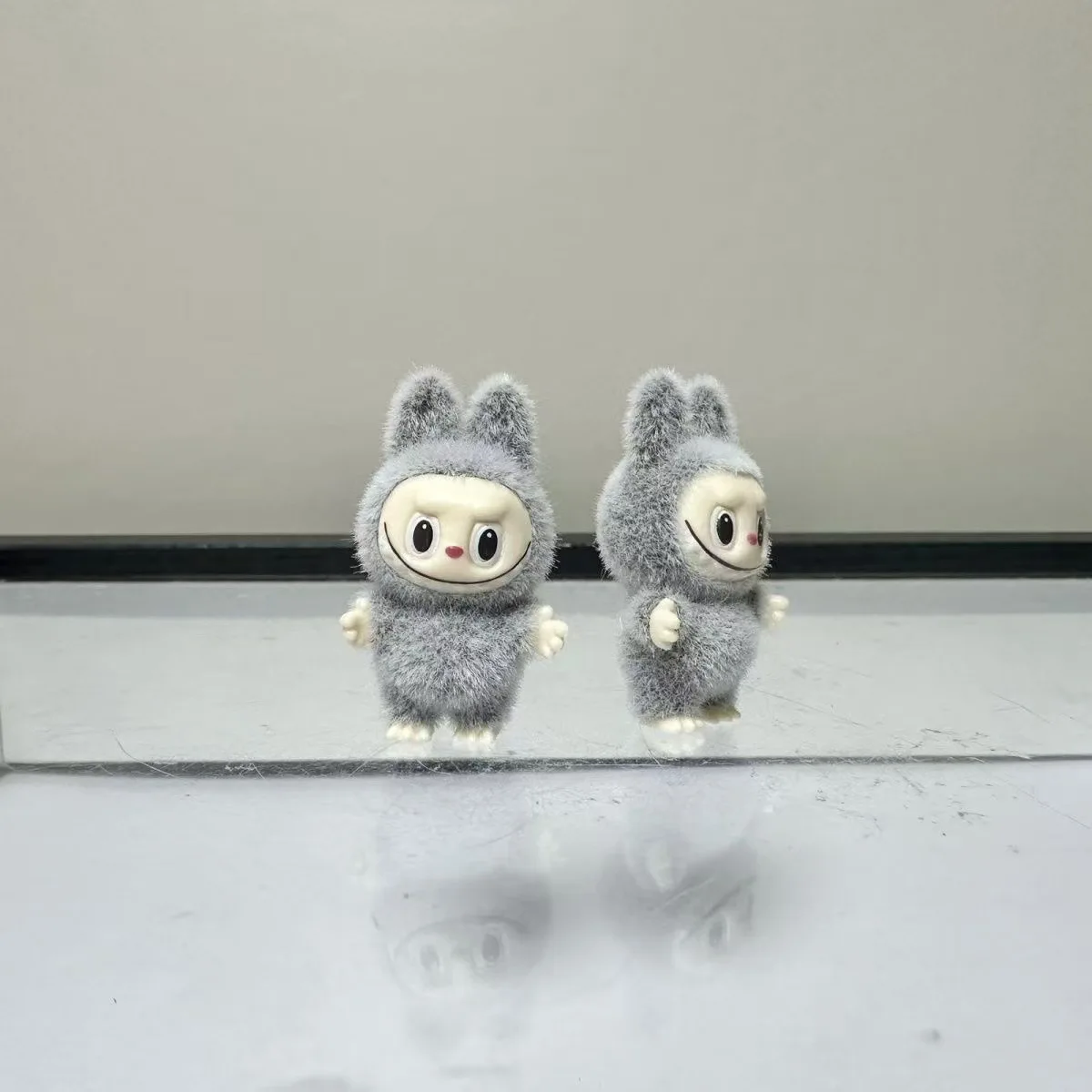 The First Generation Labubu Cute Particle Station Posture Plush Toy Mini Pendant Bag Accessories Diy Mobile Phone Chain Accessor