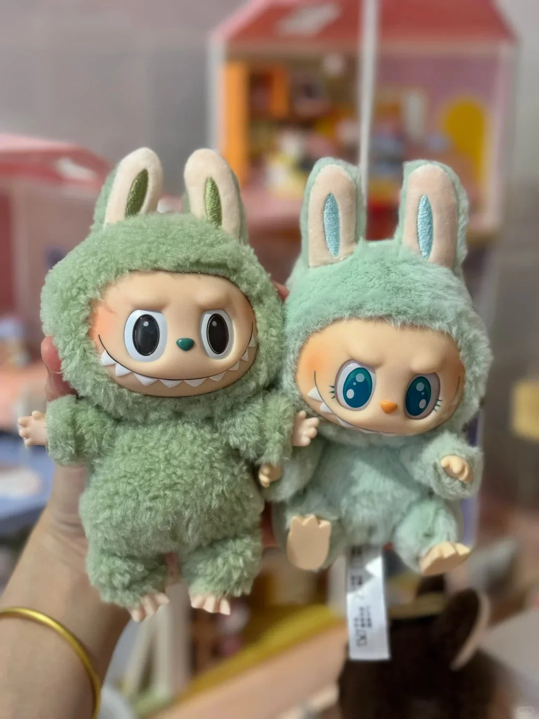 Labubu The Monsters Sit-Down Party First and Second Generation Series Vinyl Keychain Pendant Plush Dolls Replica Birthday Gift