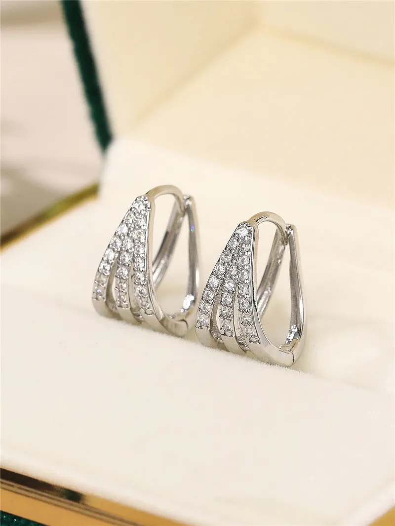 Huitan Colorful CZ Hoop Earrings Women Fashion Ear Hoop Accessories Luxury Bridal Wedding Earrings Statement Jewelry Drop Ship Huitan Colorful CZ Hoop Earrings Women Fashion Ear Hoop Accessories Luxury Bridal Wedding Earrings Statement Jewelry Drop Ship
