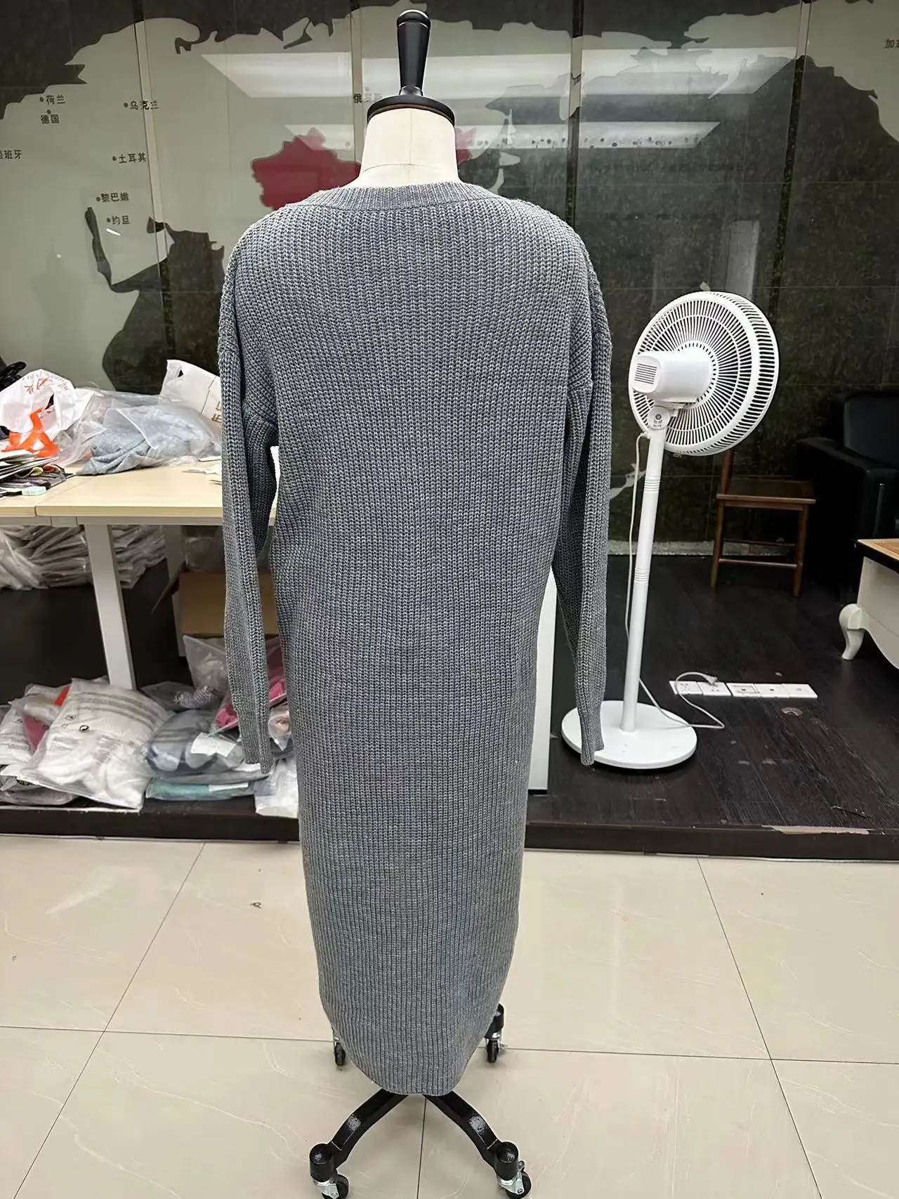 Women's Autumn Knitted Long Dress Solid Color Round Neck Pullover Long Sleeve Slim Temperament Commuting Irregular Dress Jacket Women's Autumn Knitted Long Dress Solid Color Round Neck Pullover Long Sleeve Slim Temperament Commuting Irregular Dress Jacket