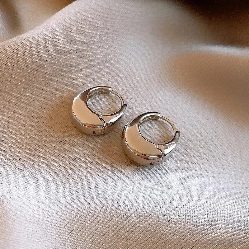 LATS Punk Oval Hoop Earrings Metallic Geometric Ear Buckle Minimalist Style U-shaped Ear Buckle Daily Life Earring Accessories LATS Punk Oval Hoop Earrings Metallic Geometric Ear Buckle Minimalist Style U-shaped Ear Buckle Daily Life Earring Accessories