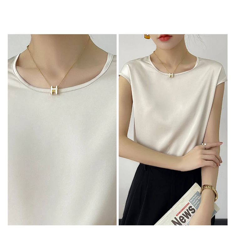 New O-Neck Silk Camisole Ladies Thin Vest Satin Loose Outer Sleeveless Top Summer Suit Insid Sling Mulberry Silk Bottoming Shirt New O-Neck Silk Camisole Ladies Thin Vest Satin Loose Outer Sleeveless Top Summer Suit Insid Sling Mulberry Silk Bottoming Shirt