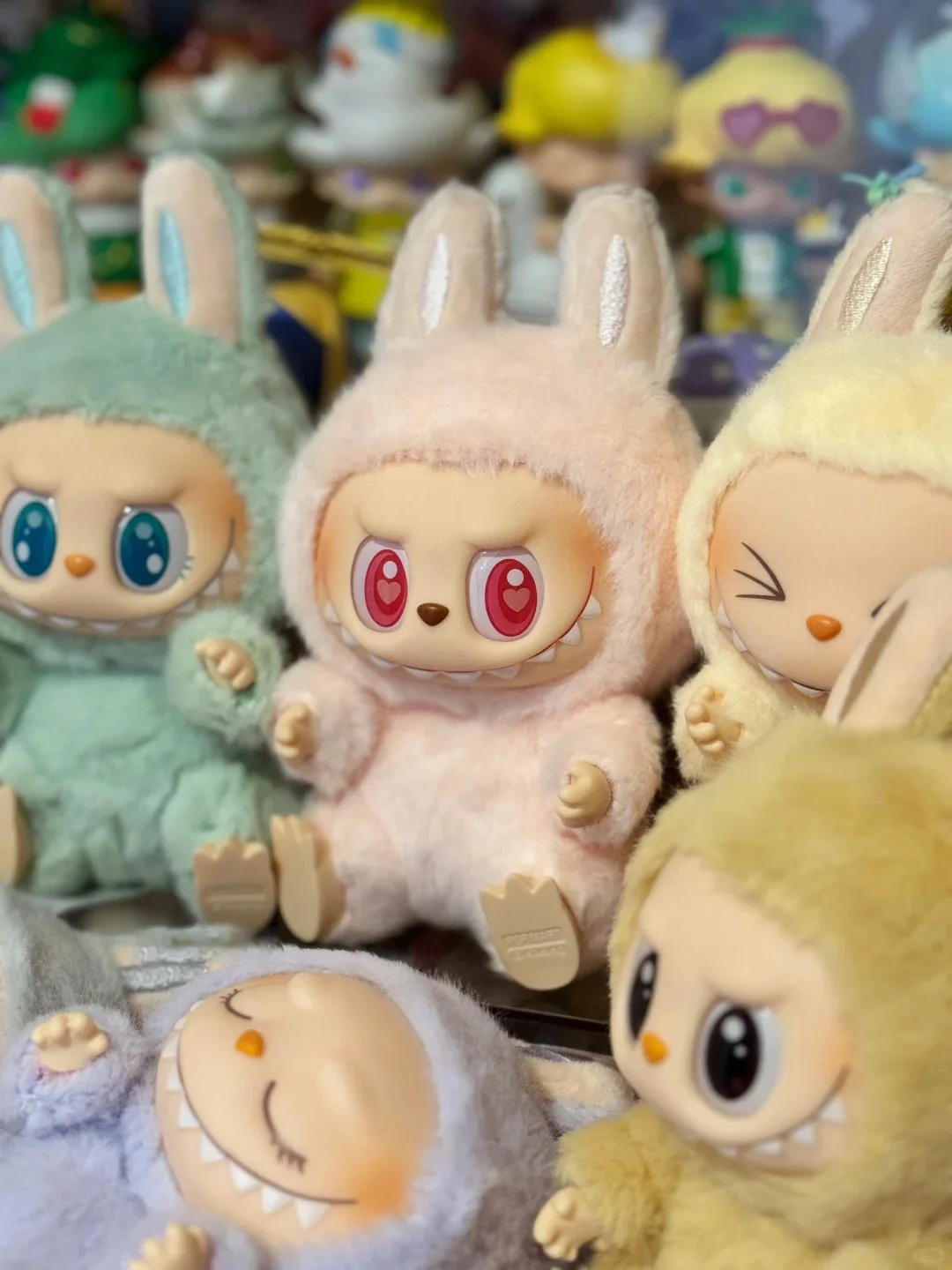 Labubu The Monsters Sit-Down Party First and Second Generation Series Vinyl Keychain Pendant Plush Dolls Replica Birthday Gift