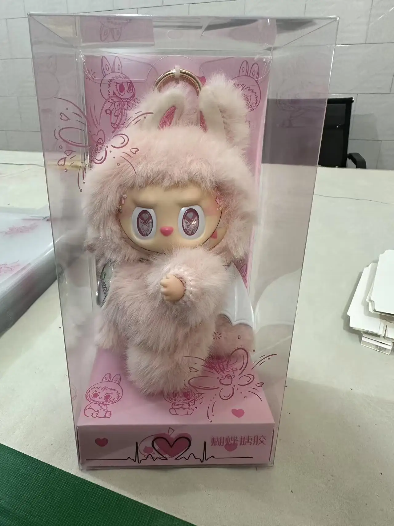 New 17cm Pop Labubu Pink Leader Butterfly Eye Angel Zimomo Leader Vinyl Doll Pendant Cute Ornaments Holiday Gift Toys New 17cm Pop Labubu Pink Leader Butterfly Eye Angel Zimomo Leader Vinyl Doll Pendant Cute Ornaments Holiday Gift Toys