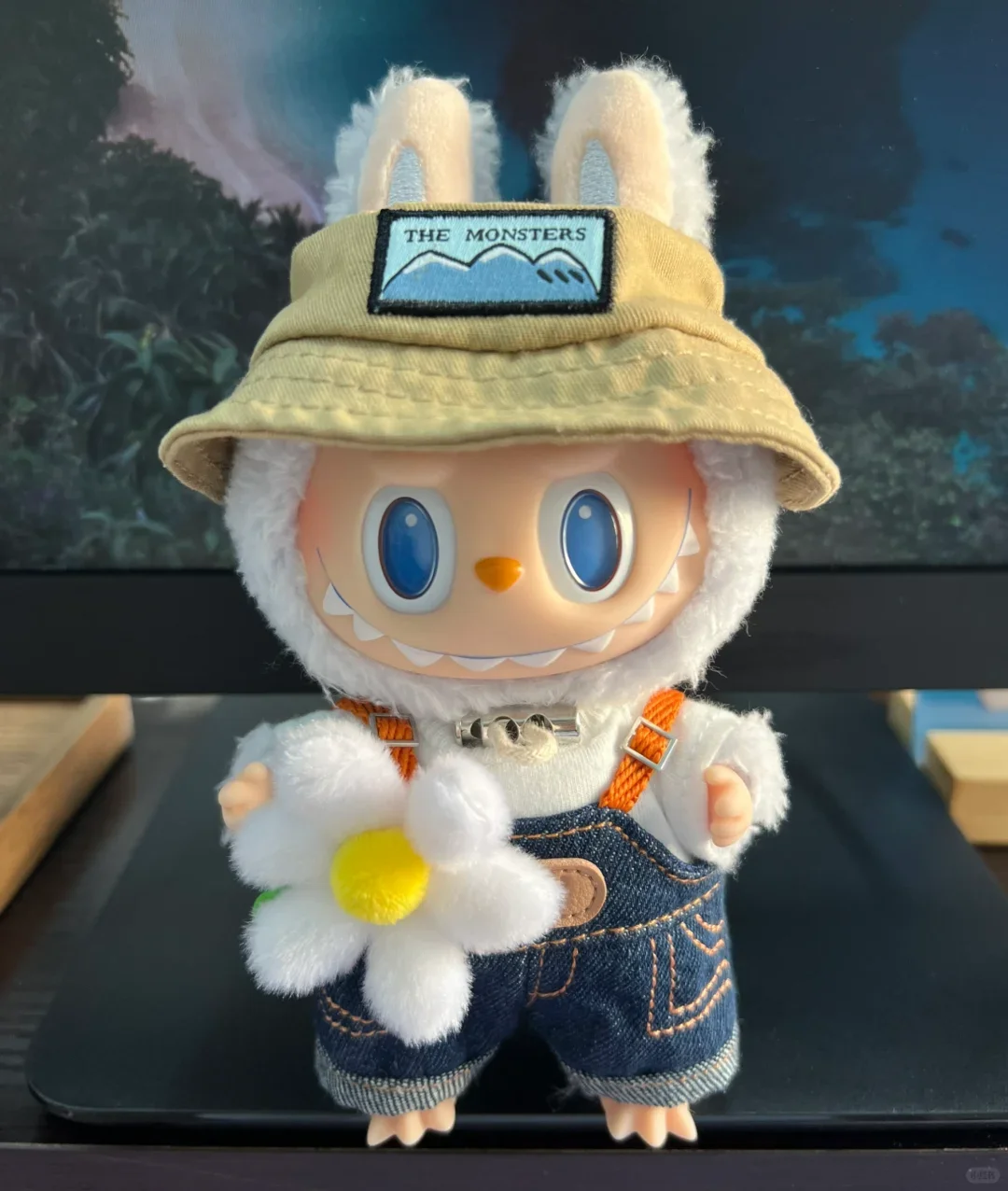 Labubu The Monsters Wild Home Doll - Cartoon Toy, Desktop Ornament with Pendant, Perfect for Kids Labubu The Monsters Wild Home Doll - Cartoon Toy, Desktop Ornament with Pendant, Perfect for Kids