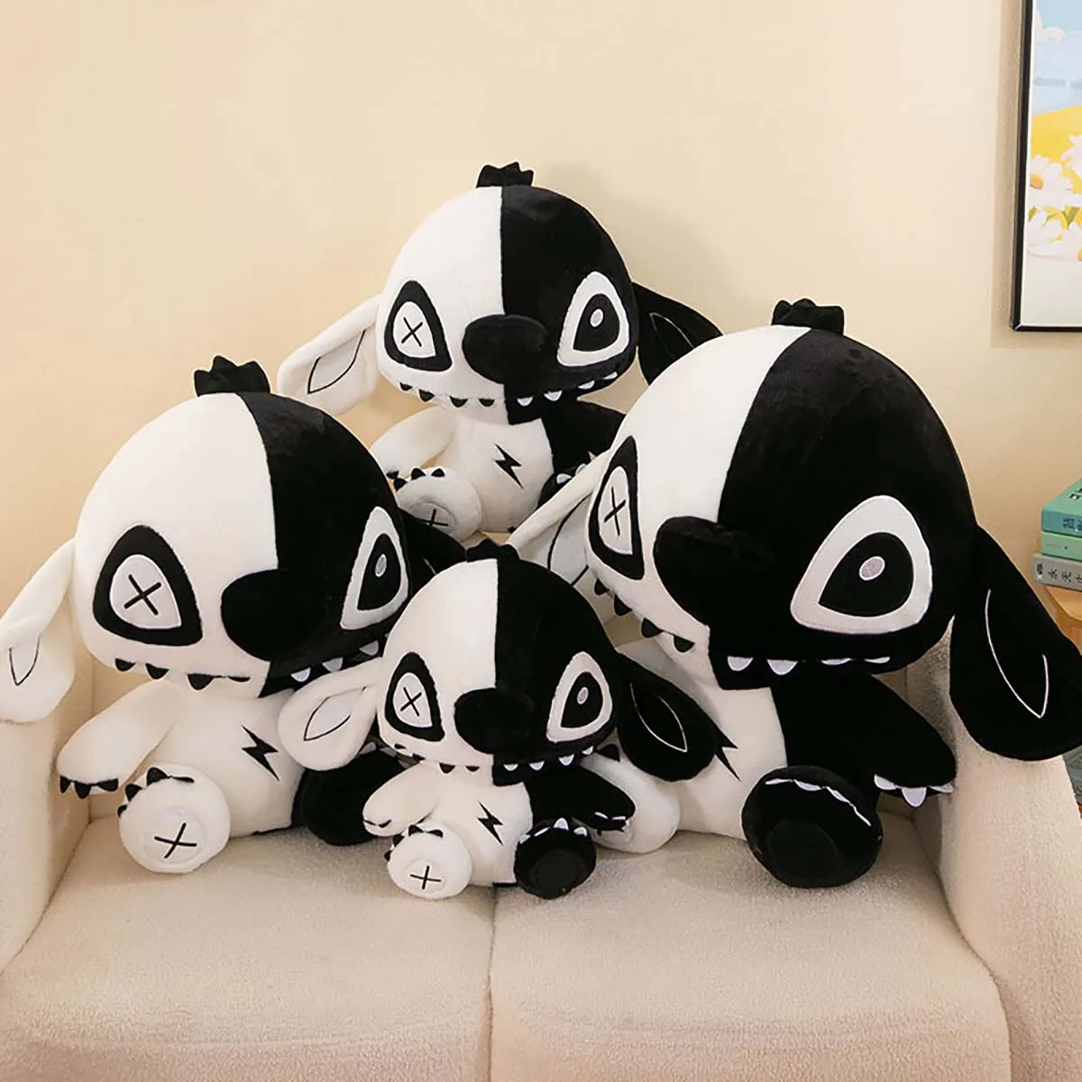 Adorable 15.74" Ghost-Shaped Plush Throw Pillow - Perfect For Halloween Decor & Party Ambiance, Soft Synthetic Fiber Halloween P