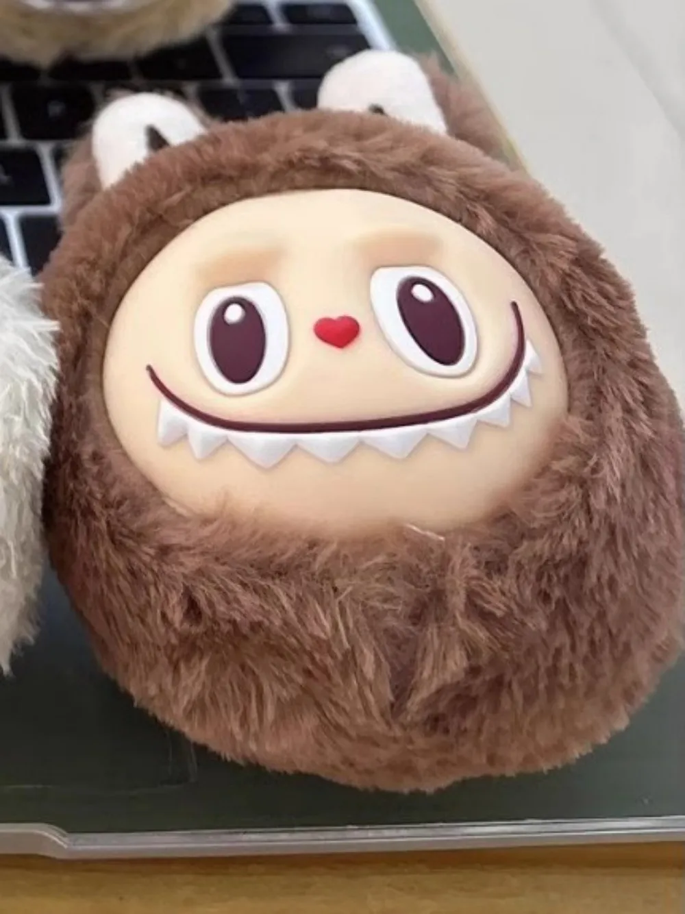 Labubu The Monsters Blind Box Toys Cardiac Macarone Mysterious Surprise Blind Bag Keychain Anime Figure Model Toy Christmas Gift